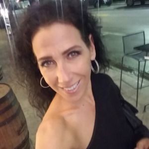 Meet your Posher, Adriana